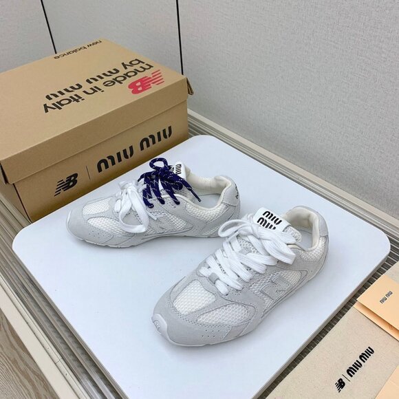 ✅MIU MIU Women's Retro White Casual Shoes - Picture 6 of 9